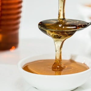 raw organic pure natural honey