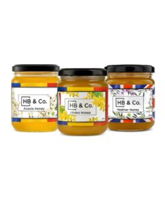 Vasetti di miele assortiti di HoneyBee & Co. con miele di Acacia, Tiglio e Erica.